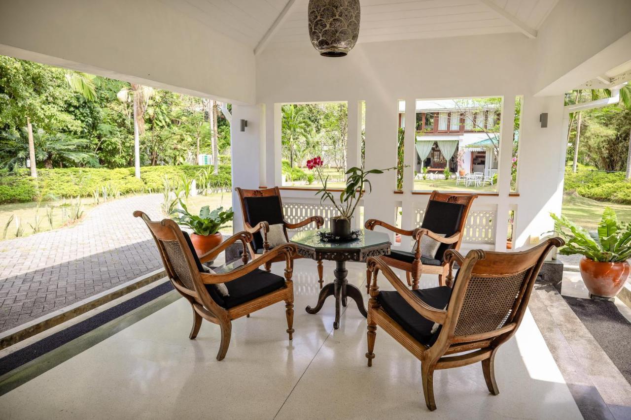 The Flame Tree Estate & Hotel Kandy Exterior foto